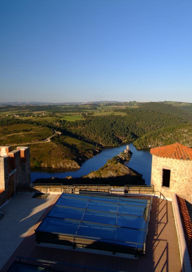 F Chambles Château D Essalois ©adt42 Gil Lebois (1)