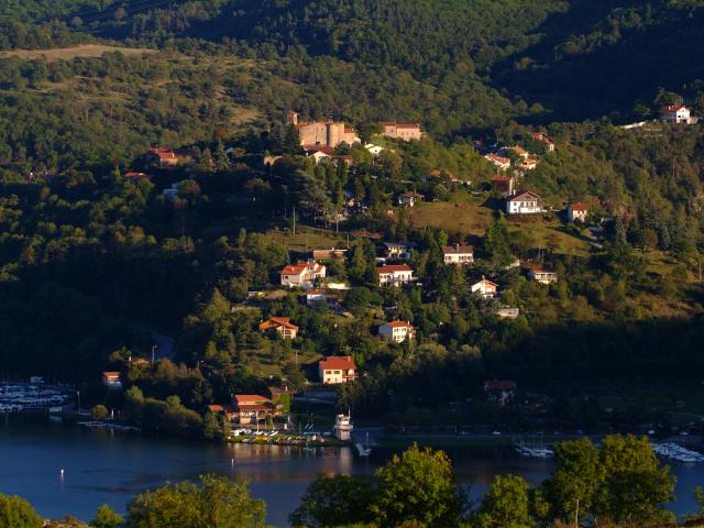 F Chambles Château D Essalois ©adt42 Gil Lebois (22)